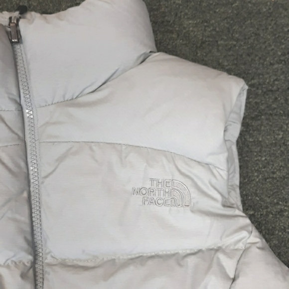 North Face 700 Down-Filled Vest - Picture 4 of 10